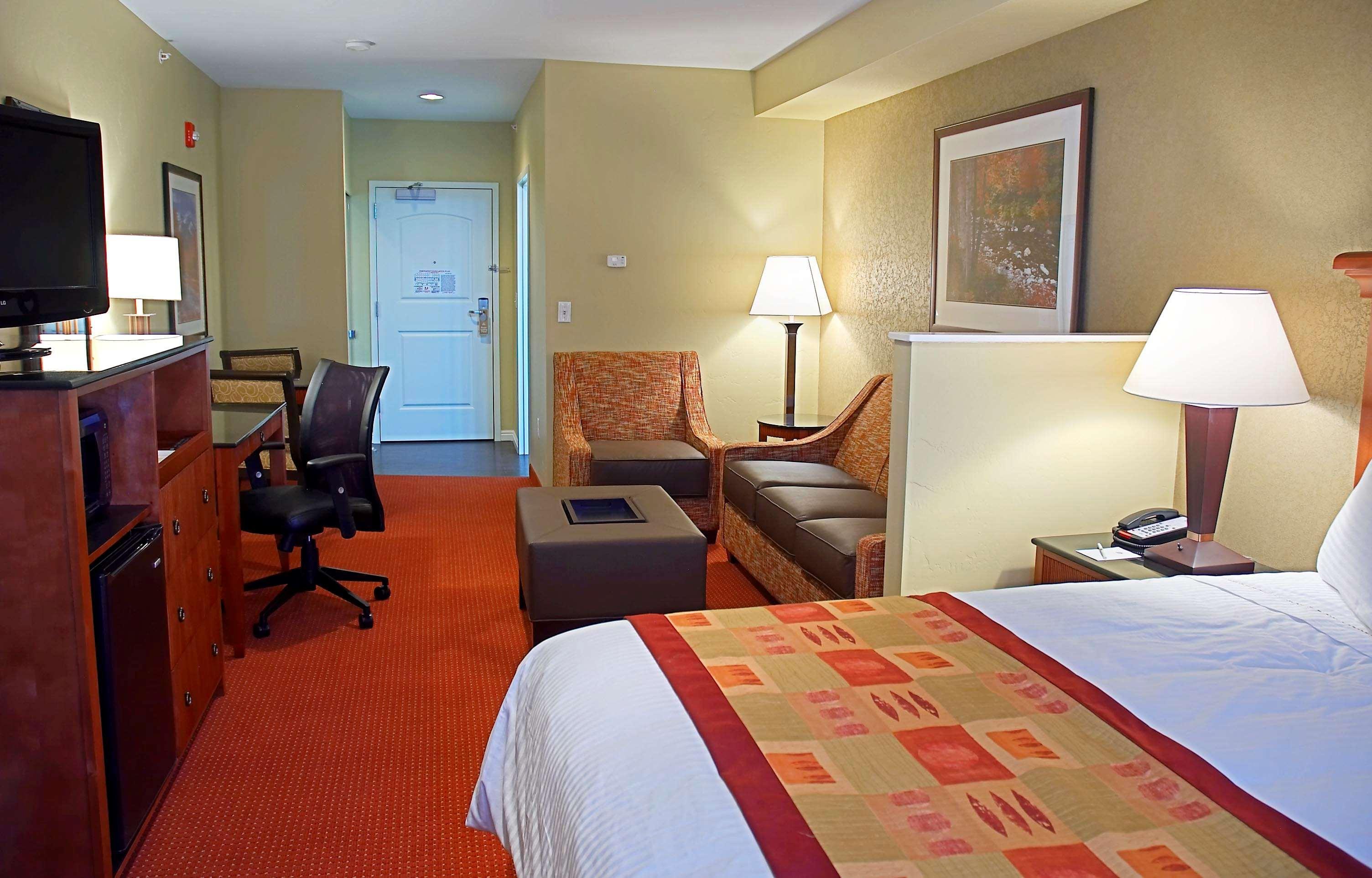 Best Western Plus Canyon Pines Ogden Exterior photo