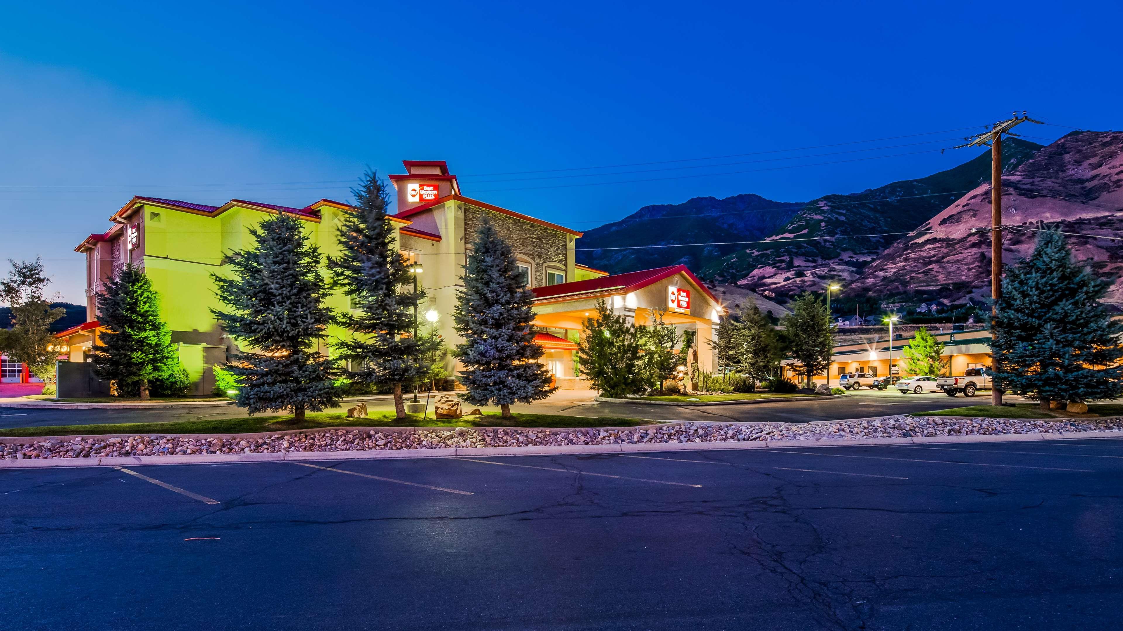 Best Western Plus Canyon Pines Ogden Exterior photo